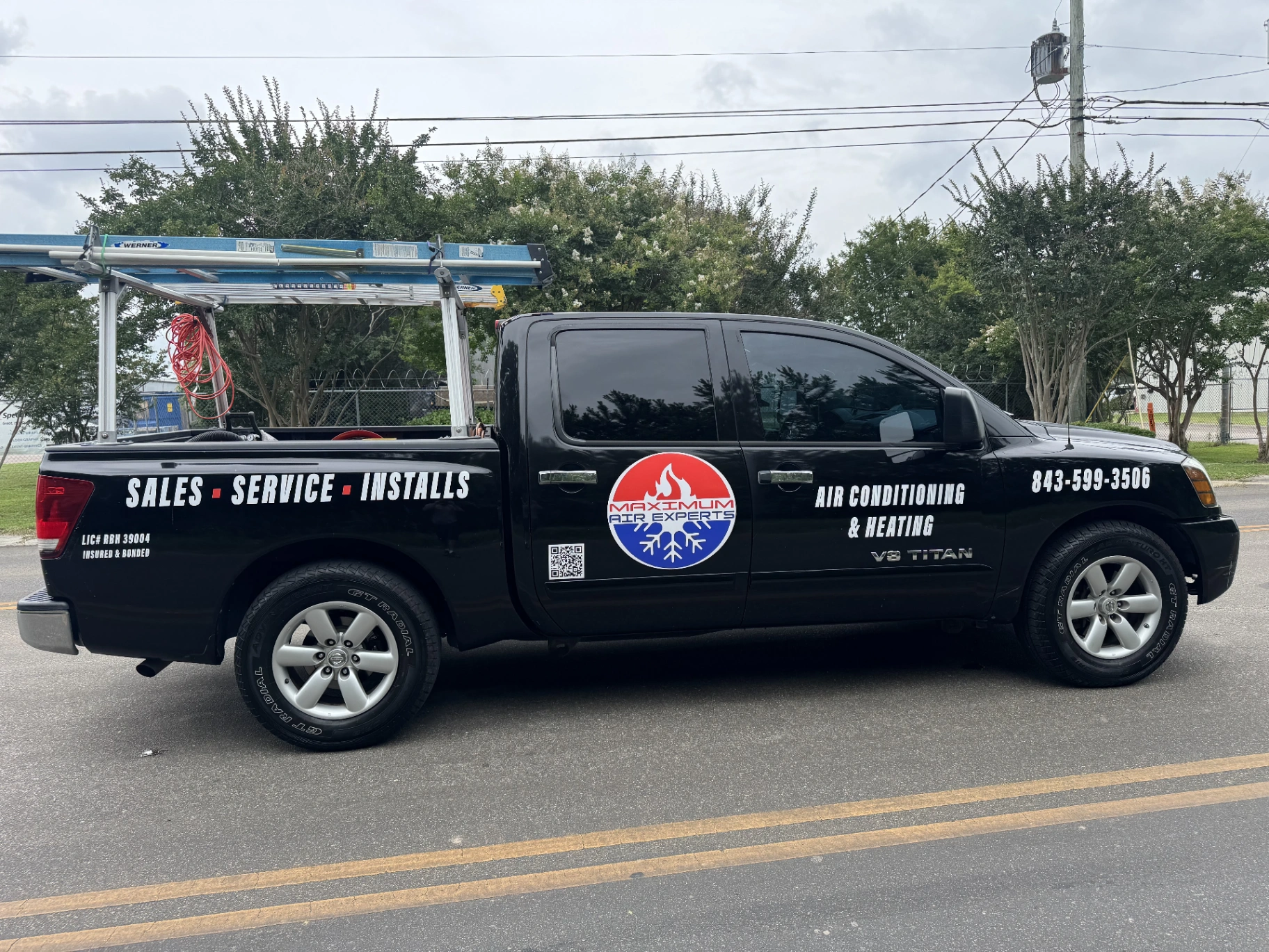 Maximum Air Experts service truck in Charleston SC